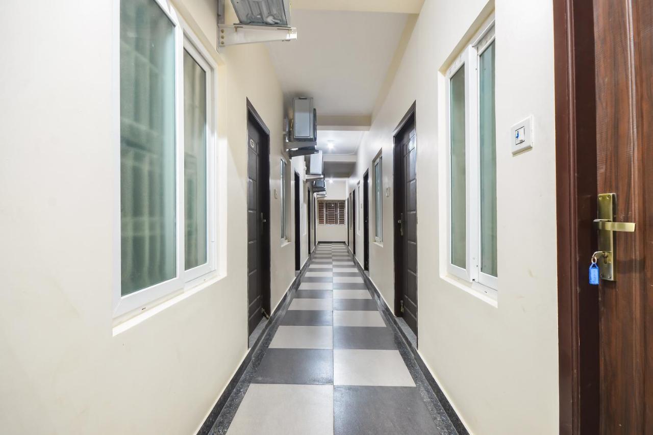 Отель Oyo 70250 Royal Residency Namakkal Экстерьер фото